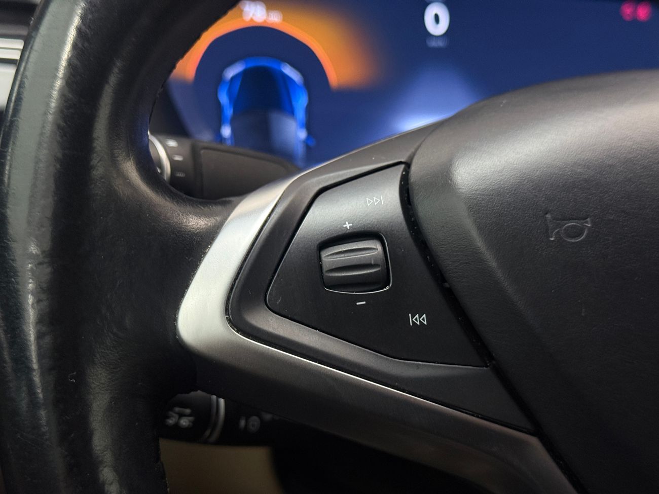 Tesla Model S 85D AWD CCS-uppgraderad Luftfjädring Läder Navigation Backkamera Köldpaket AutoPilot 423hk – bild 20 av 28