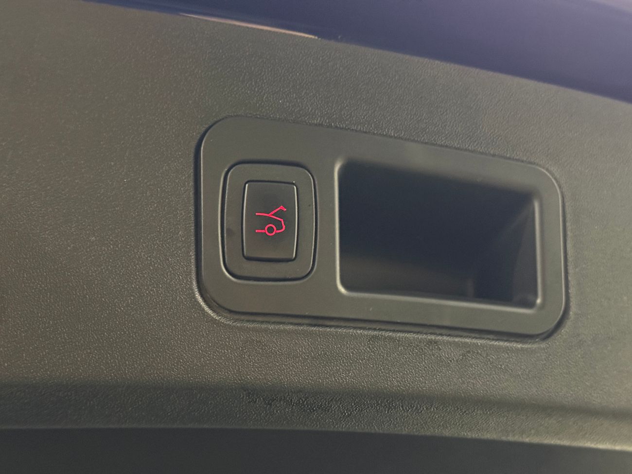 Tesla Model S 85D AWD CCS-uppgraderad Luftfjädring Läder Navigation Backkamera Köldpaket AutoPilot 423hk – bild 23 av 28