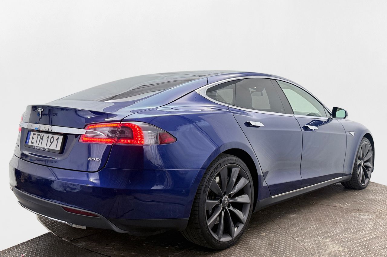 Tesla Model S 85D AWD CCS-uppgraderad Luftfjädring Läder Navigation Backkamera Köldpaket AutoPilot 423hk – bild 4 av 28